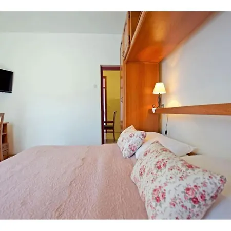 Adriana - One Bedroom A2 Apartman